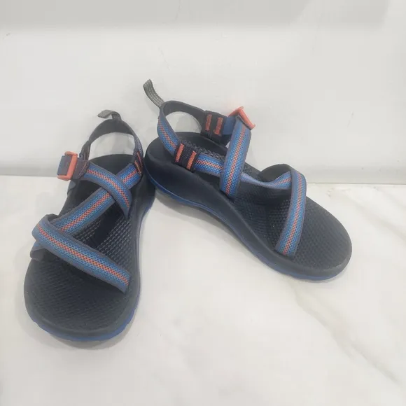 [ CHACOS] BOYS SIZE 4, blue and orange OPEN TOE SPORT SANDAL.