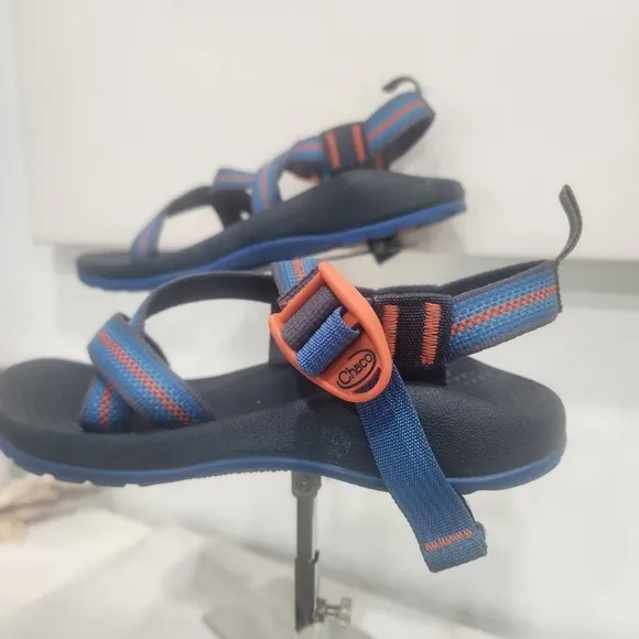 [ CHACOS] BOYS SIZE 4, blue and orange OPEN TOE SPORT SANDAL.
