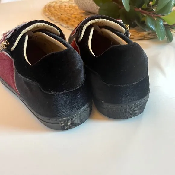 • Fascani Side Zip Black Velvet / Red Fur Shoes •