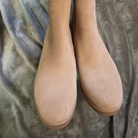 🆕️ Naturalizer Genn-Reach Suede Boots
