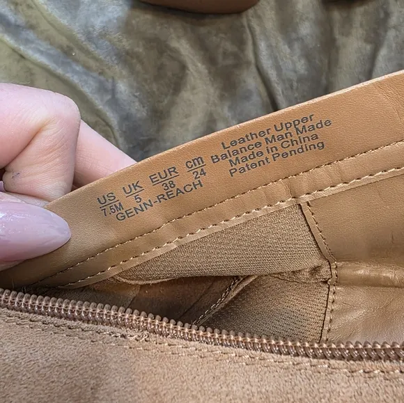 🆕️ Naturalizer Genn-Reach Suede Boots
