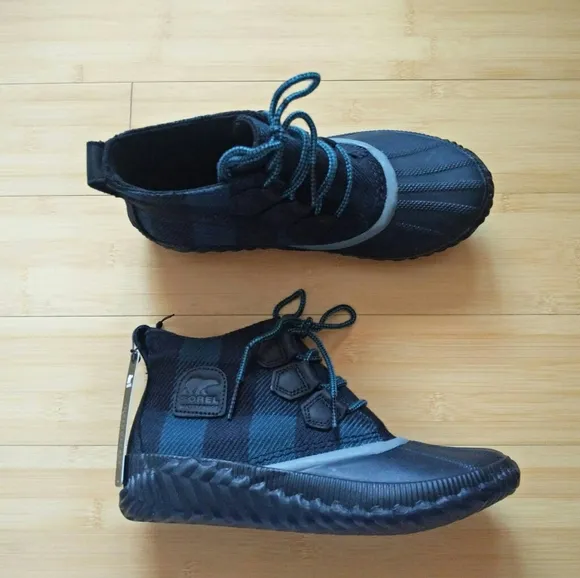 -NEW- Women's Sorel Out N About Plus Boots/Booties 8