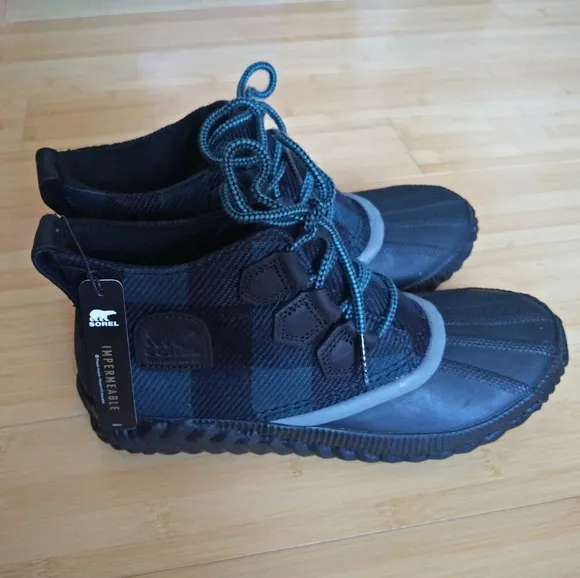 -NEW- Women's Sorel Out N About Plus Boots/Booties 8
