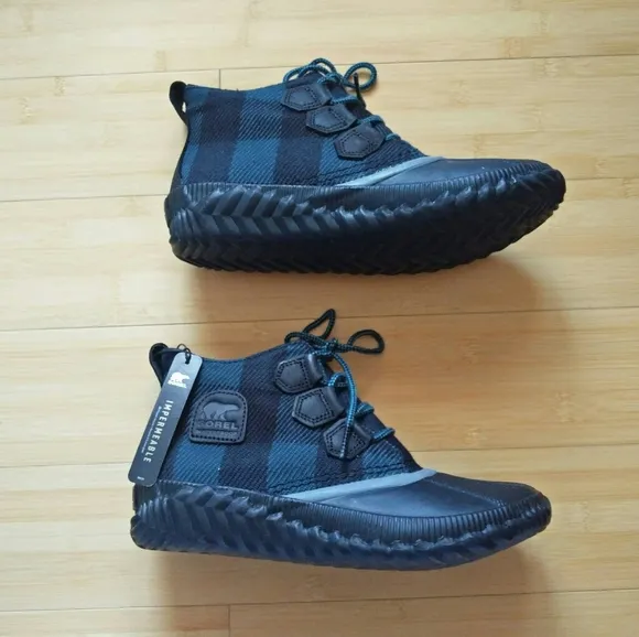 -NEW- Women's Sorel Out N About Plus Boots/Booties 8
