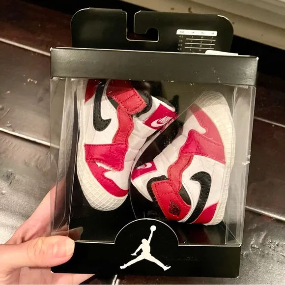 ❤️🤍🖤 Nike Air Jordan 1 Crib Bootie shoes Chicago 2C