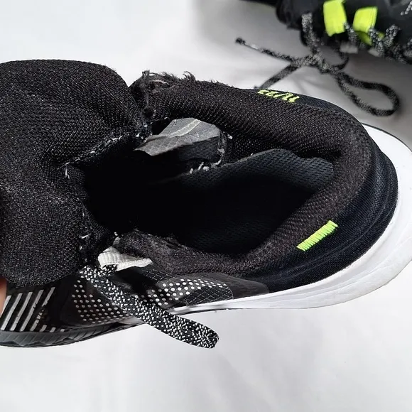 💚 Nike Kyrie Flytrap V Black White Basketball Shoes Size 9  Mens  CZ4100-002 N