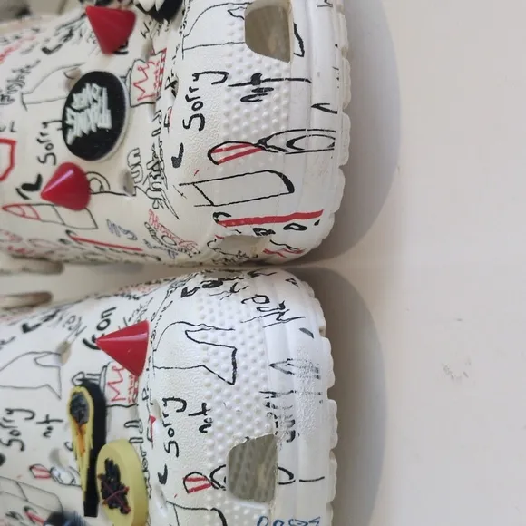 ♥️ Pre-Loved Cruella II Clog By Crocs
