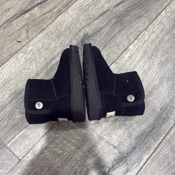 • Ugg • Kids / Toddler Jona Ankle Winter Boots Black7
