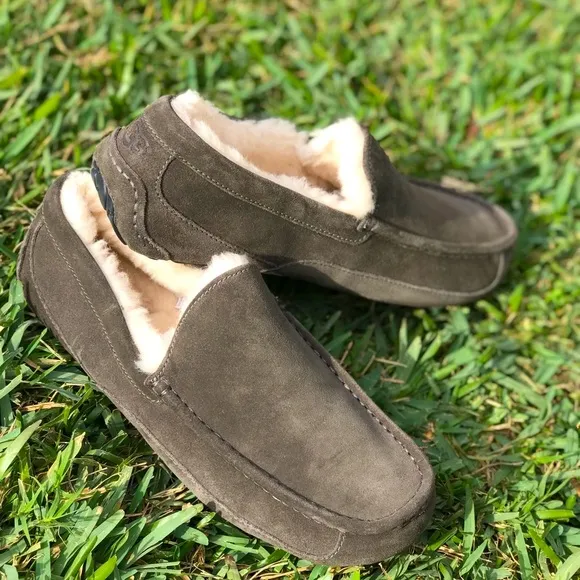 - UGG🍂🍁Ascot loafers Men’s Sz 9 new
