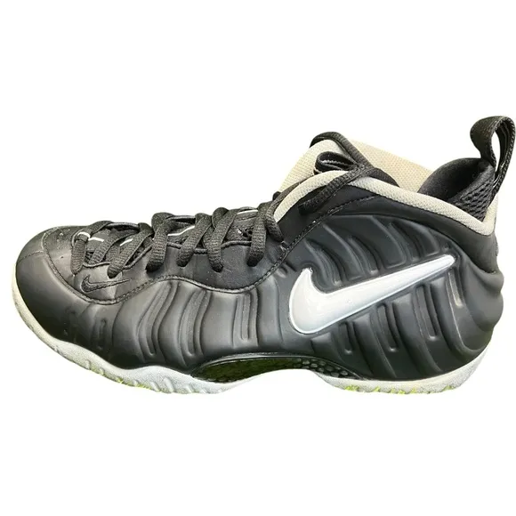 2016 Nike Air Foamposite Pro Dr Doom Black White 624041-006 Mens Size 10.5