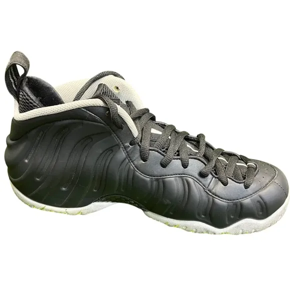2016 Nike Air Foamposite Pro Dr Doom Black White 624041-006 Mens Size 10.5