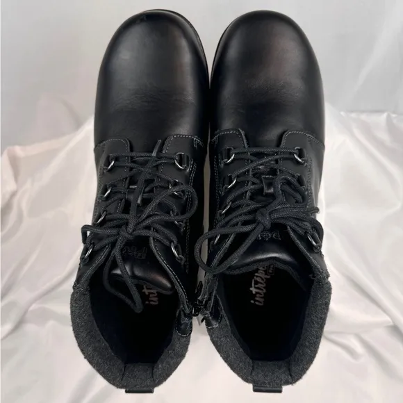 (9 extra wide) NEW IN BOX Propét Women's Delaney Black Leather Ankle Boot