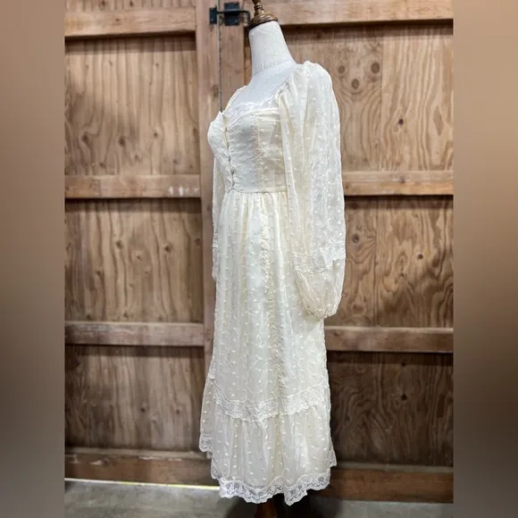 A Collective Story Midi Dress Fully Lined Lace Sheer Embroidery Woman’s Size S