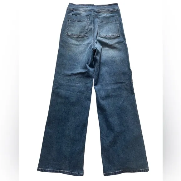 A Loves A high-waisted, wide-leg stretch denim blue jeans, size 29