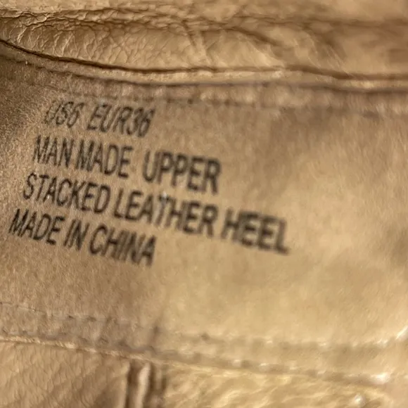 A Rider Girl Suede Ankle Boots Women’s Size 6 Taupe