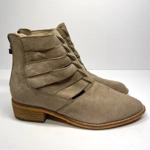 A Rider Girl Suede Ankle Boots Women’s Size 6 Taupe