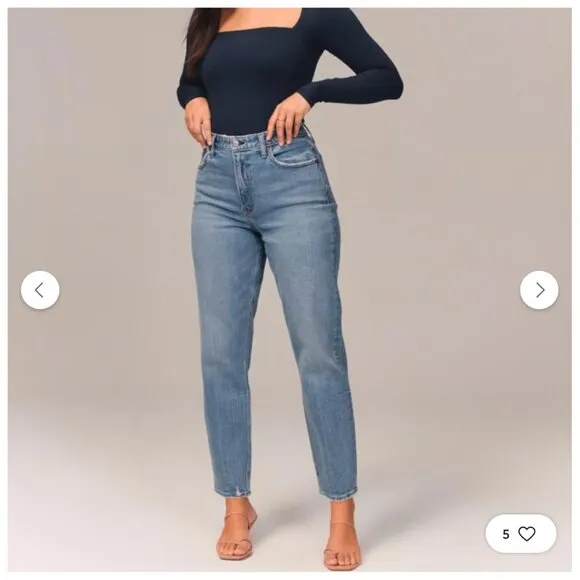 Abercrombie &amp; Fitch Curve Love High Rise Mom Jean in medium wash blue sz 27 / 4