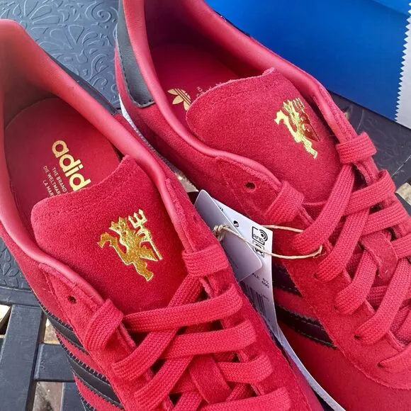 Adidas Manchester United x Gazelle Red Black Men's Athletic Shoes IE8503