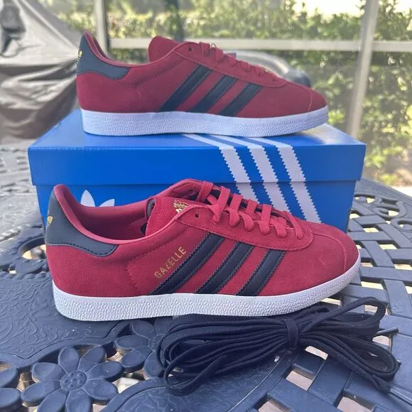 Adidas Manchester United x Gazelle Red Black Men's Athletic Shoes IE8503