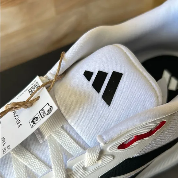 Adidas Men's White and Black Run Falcon 5 Sneaker size 9