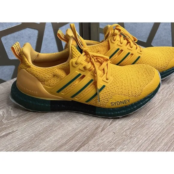 Adidas Ultra Boost DNA Sydney Men Size 7.5 Collegiate yellow sneaker shoe FY2897