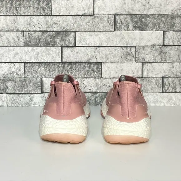 Adidas UltraBoost 22 Womens 8.5 Wonder Mauve Athletic Shoes Like New