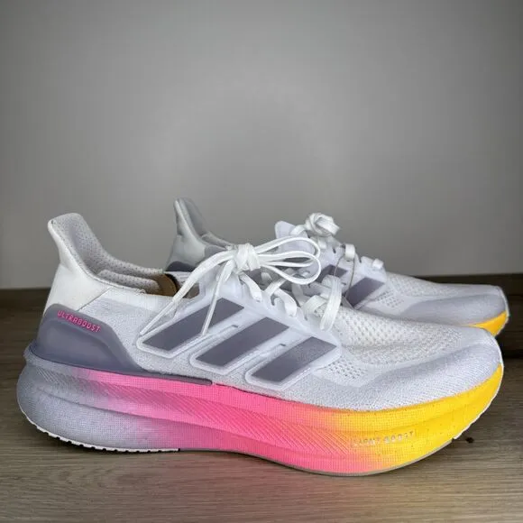 adidas Ultraboost 5 Women's 10 Athletic Shoes