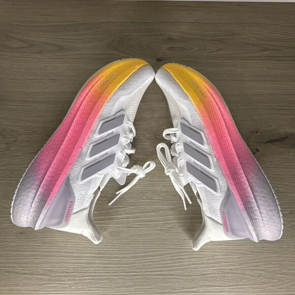 adidas Ultraboost 5 Women's 10 Athletic Shoes
