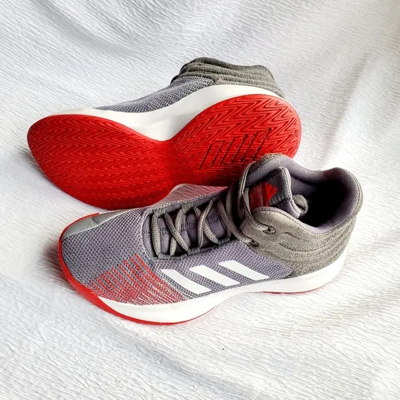Adidas Unisex-Child Pro Spark 2018 Gray Sneaker Shoe Size 5 Youth