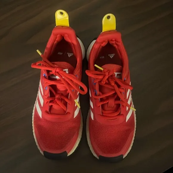 𝅺adidas x Lego Sport youth shoe white red yellow US 3.5