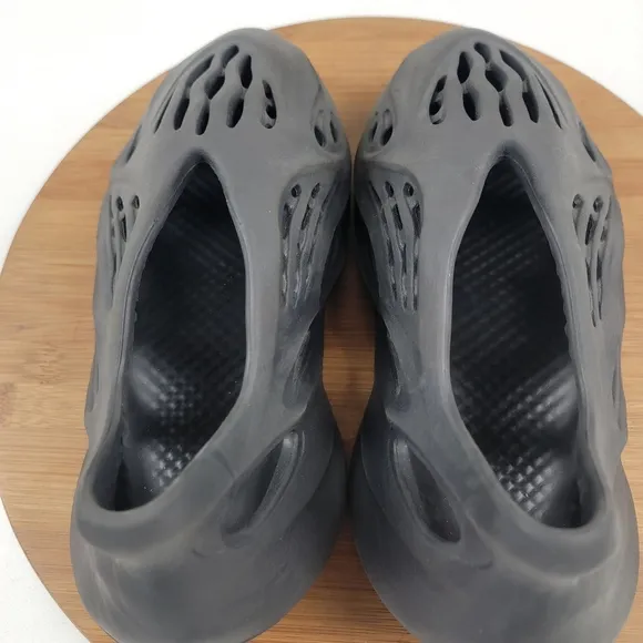 Adidas Yeezy Foam Runner Onyx Slip On Shoes (HP8739) Men's Size 5 Womens Size 7