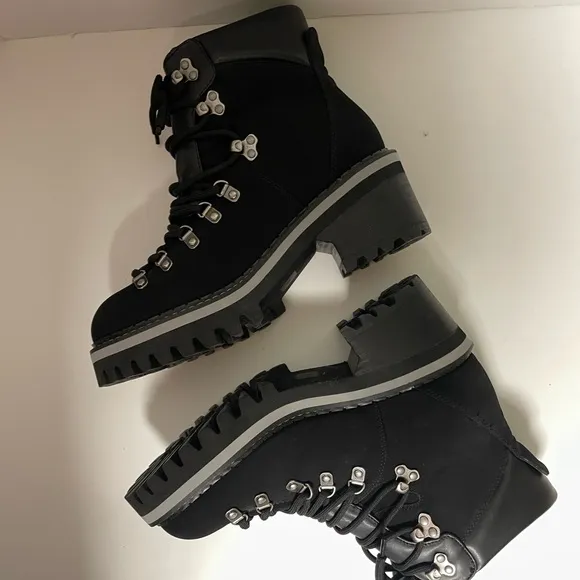 Aerosoles Skylar Black Lace Up Hiking Boots Womens 8
