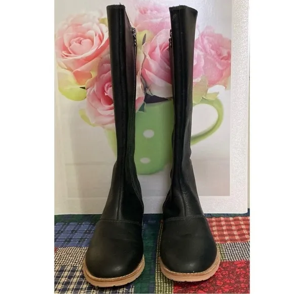 AHNU Helena Tall Leather Boots Size 7 Black