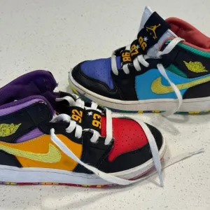 Air Jordan 1 Mid GS “Six Championships”