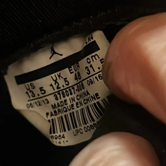 AIR JORDAN 11 XI RETRO USED SIZE 13.5 BLACK GAMMA BLUE VARSITY MAIZE