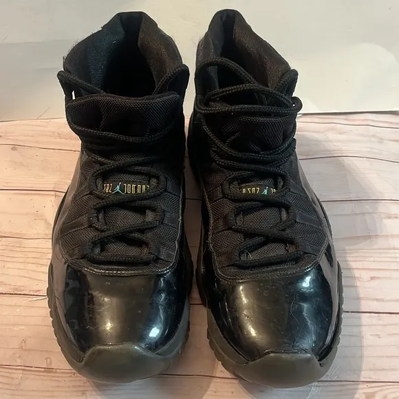 AIR JORDAN 11 XI RETRO USED SIZE 13.5 BLACK GAMMA BLUE VARSITY MAIZE