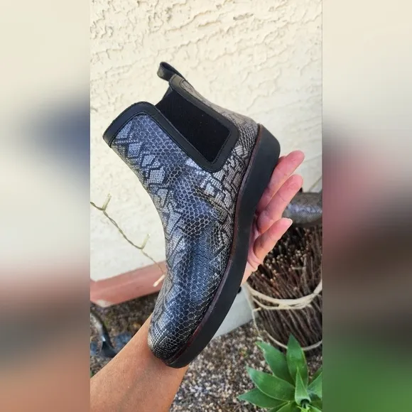 ALEXA Snake-Print Chelsea Boots