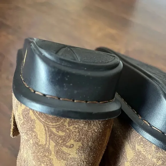 Algeria PGLite Cairo Brown Suede Boots. Euro size 42, US size 11.