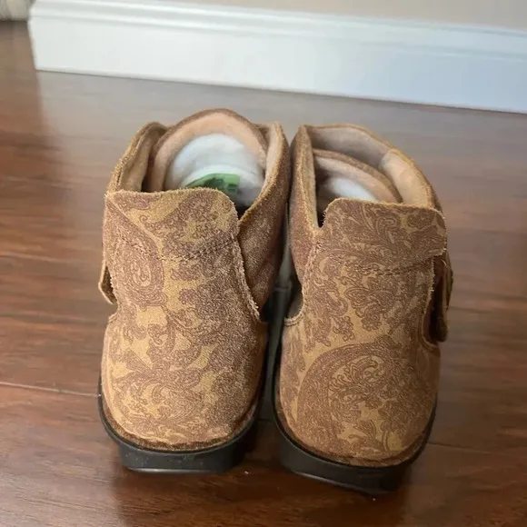 Algeria PGLite Cairo Brown Suede Boots. Euro size 42, US size 11.