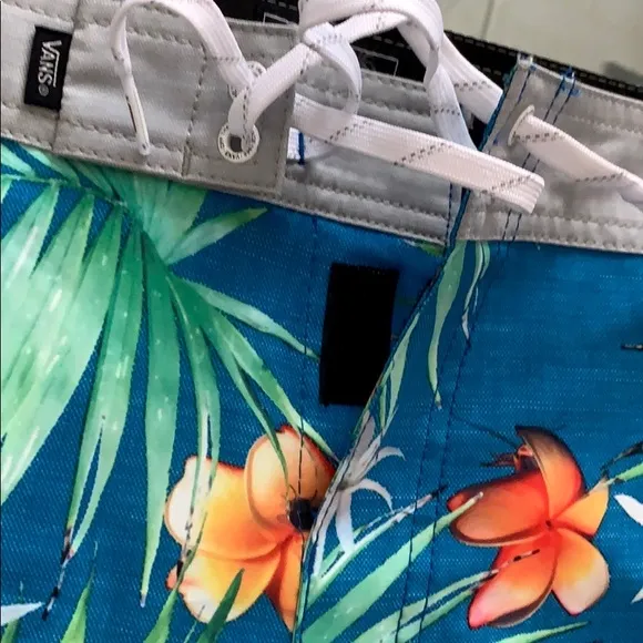 &gt;💙ERA BOARD SHORT PALM GREEN LEAVES SWIM SHORTS POOL BEACH 🏖 BRAND NEW VANS