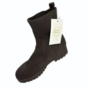 Andre Assous Womens 9 Pisces Featherweight Brown Sock Boots NEW $104 Retail