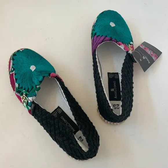 Angel Lozano Embroidered Slip-On Shoes Sz 8 NWT