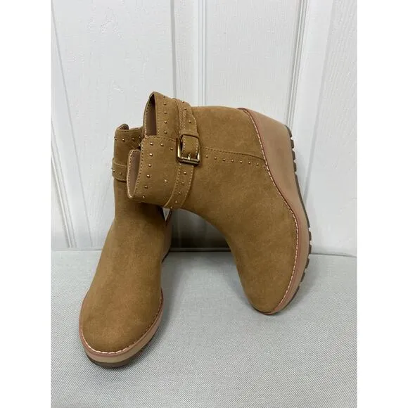 Anne Klein Women's Pamela Faux Suede Studded Water Resistant Ankle Boots Size 5