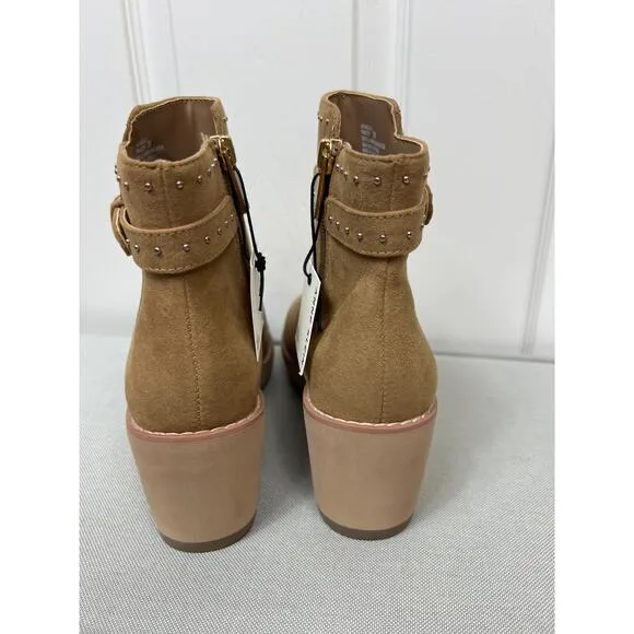 Anne Klein Women's Pamela Faux Suede Studded Water Resistant Ankle Boots Size 5