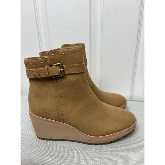 Anne Klein Women's Pamela Faux Suede Studded Water Resistant Ankle Boots Size 5