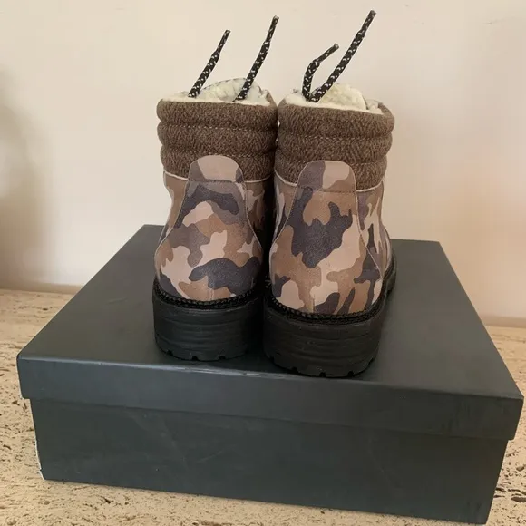 ANTHROPOLOGIE Silent D Rexi Hiker Boots