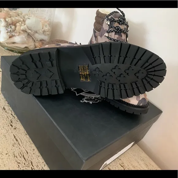 ANTHROPOLOGIE Silent D Rexi Hiker Boots