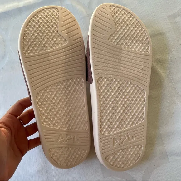 APL big logo Techloom crème pink rose dust knit sport slide sandal Size 10 NWOT