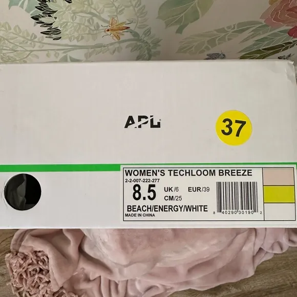 APL Women's Athletic Shoes Techloom Breeze in Beach/Energy/White Size 8.5 NIB