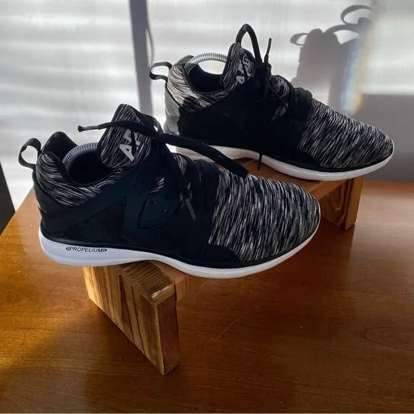 APL Women’s US 10 Athletic Propulsion Labs ASCEND W Sneaker Shoe Black White
